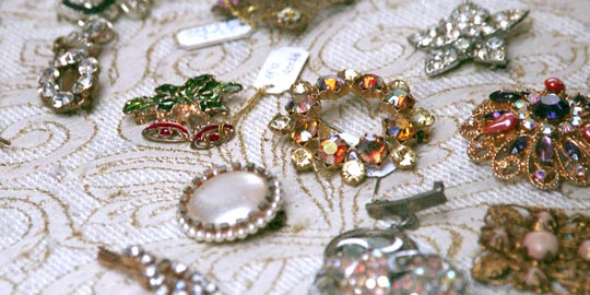 アンティークブローチ＠北野天満宮の骨董市